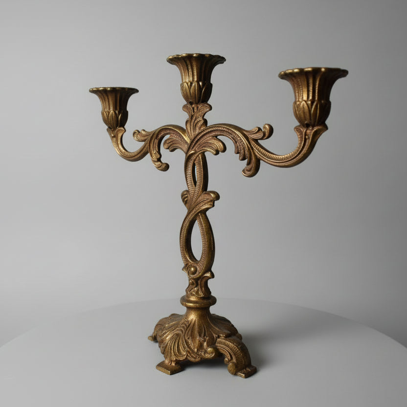 Италиански бронзов свещник Ар Нуво (Italian Art Nouveau Bronze Candelabra) – Тройна поставка за свещи – Front View