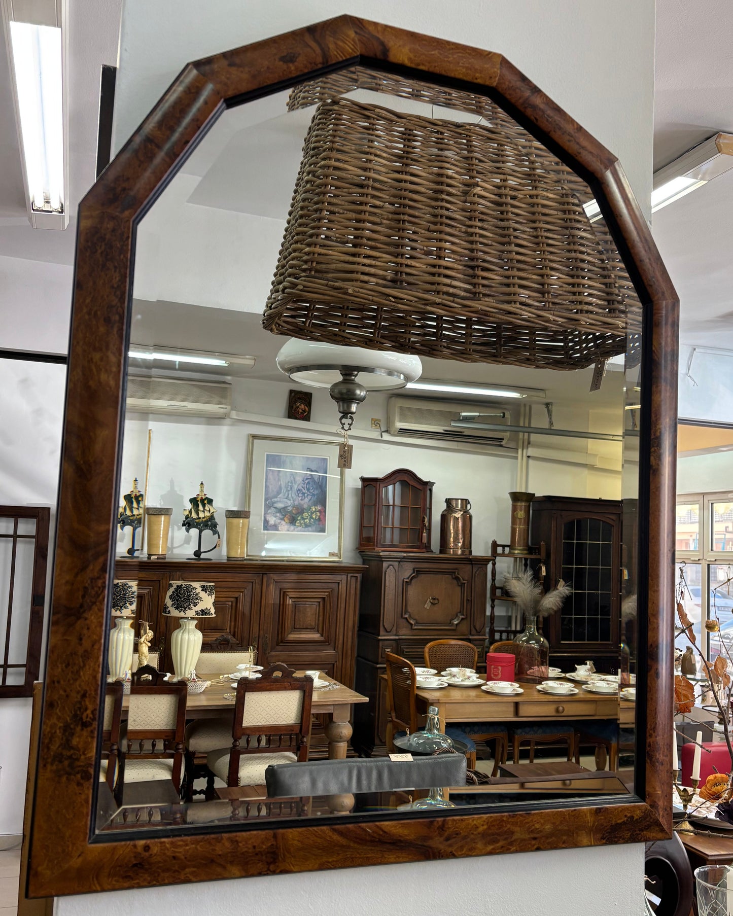 МАХАГОНОВО ОГЛЕДАЛО