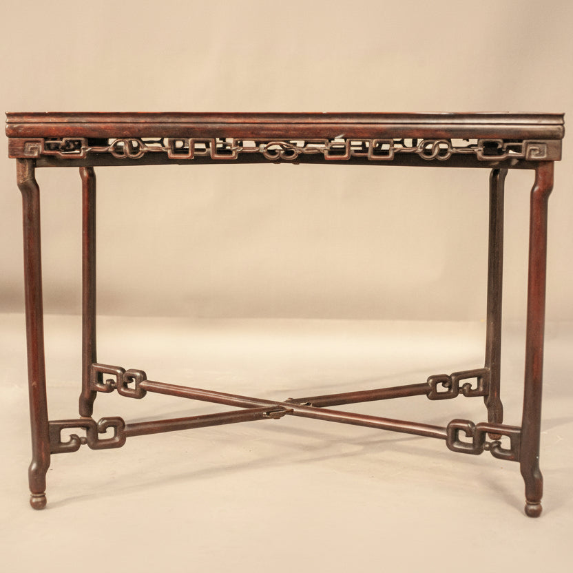 Колекционерска масичка от периода 1880–1920 г. (Collector’s 1880–1920 Chinese Table) – Розово дърво и резба – Primary Product Image