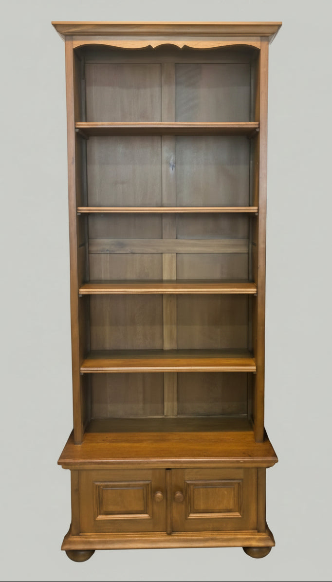 РУСТИК БИБЛИОТЕКА ОТ МАСИВ