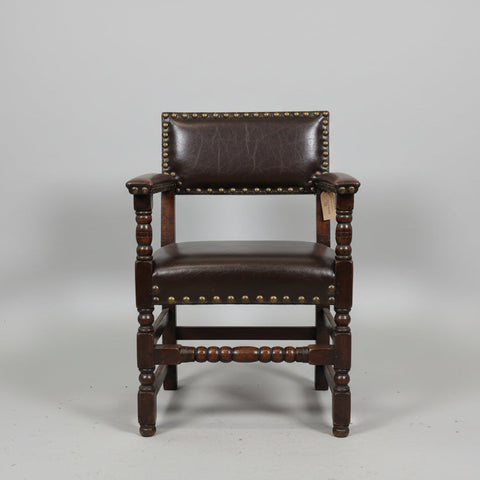 Антикварен дъбов стол стил Кромуел (Antique Cromwellian Oak Dining Chair) - XVII век дизайн - Front View
