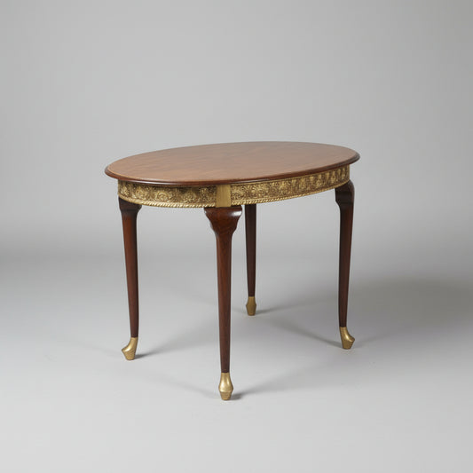 Помощна маса в стил Луи XV с извити крака (Louis XV Style Side Table with Cabriole Legs) – Френски аристократизъм – Perspective View