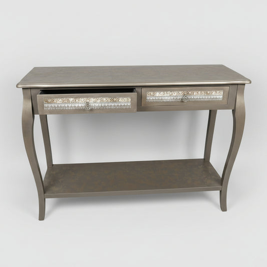 Отворено чекмедже на конзолна маса с месингова дръжка (Open Drawer Detail with Brass Handle) – Луксозен финиш