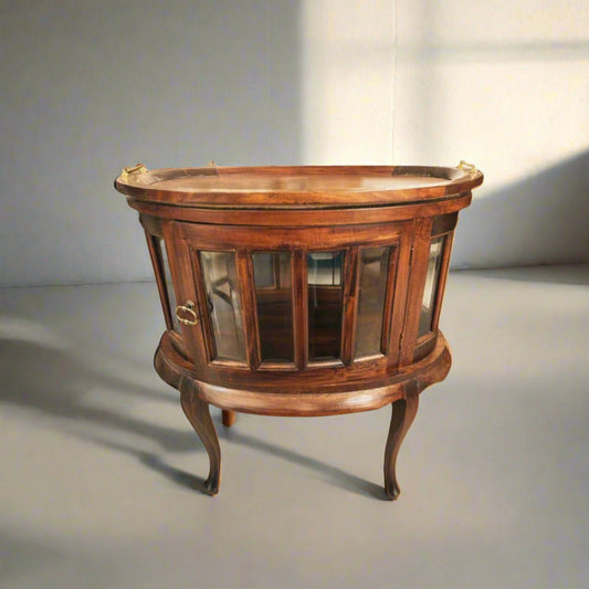 Антикварна масичка-витрина в стил Луи XV (Louis XV Style Vitrine Table) - Махагон и месинг - Front View