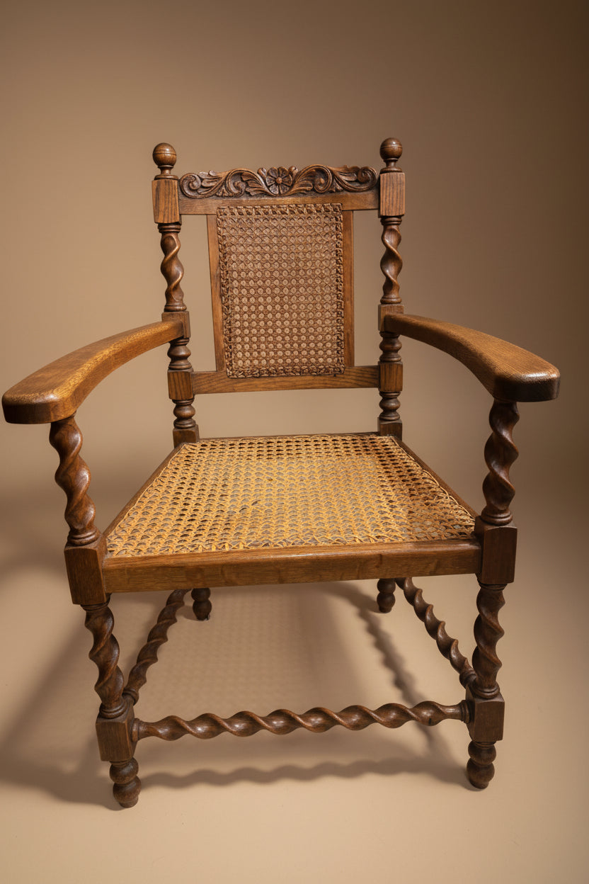 АНТИКВАРНО ДЪБОВО КРЕСЛО стил (Jacobean Revival) с ратанова плетка