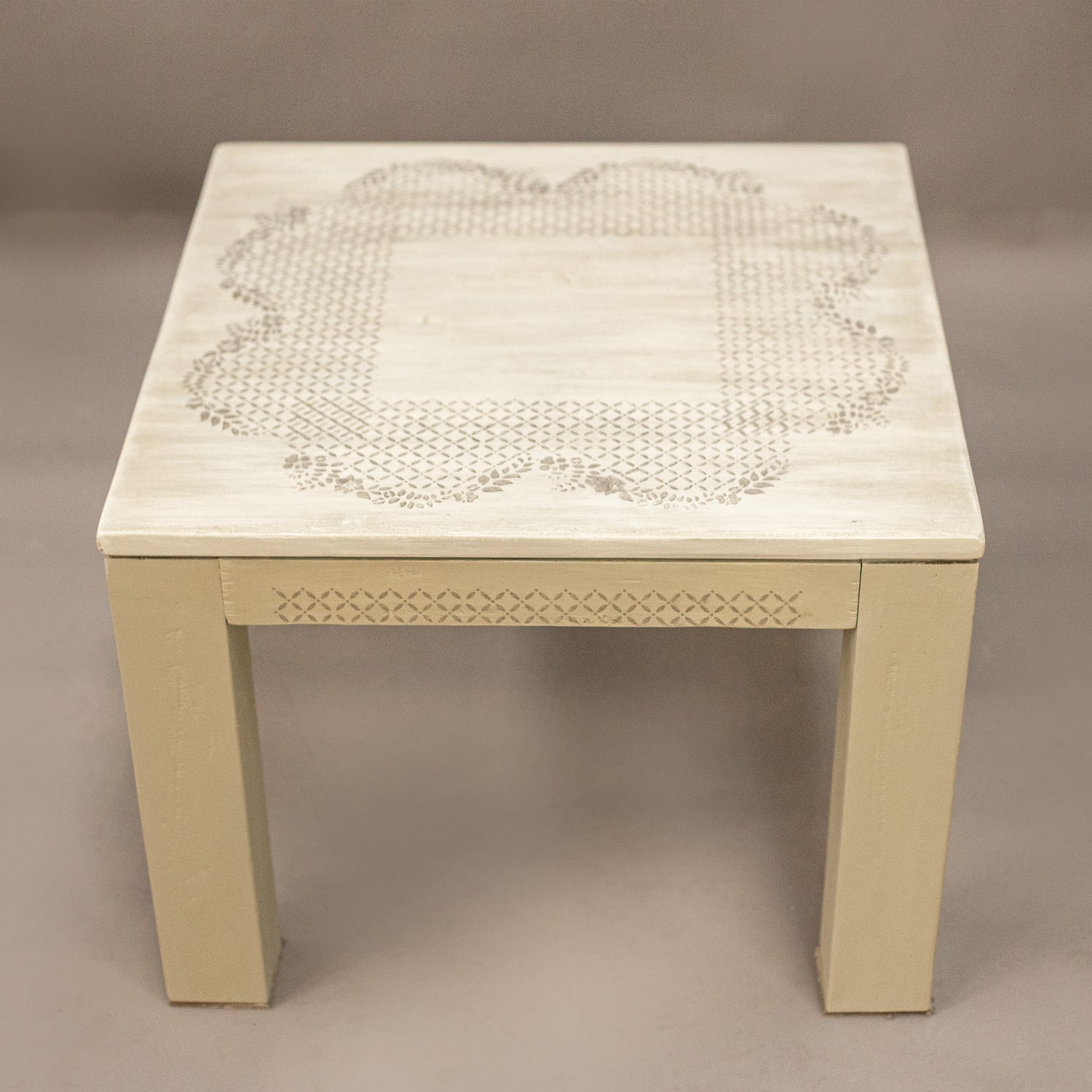 Квадратен плот от масивно дърво 60x60 см (60x60cm Solid Wood Square Tabletop) – Матов маслинов финиш – Top Down View