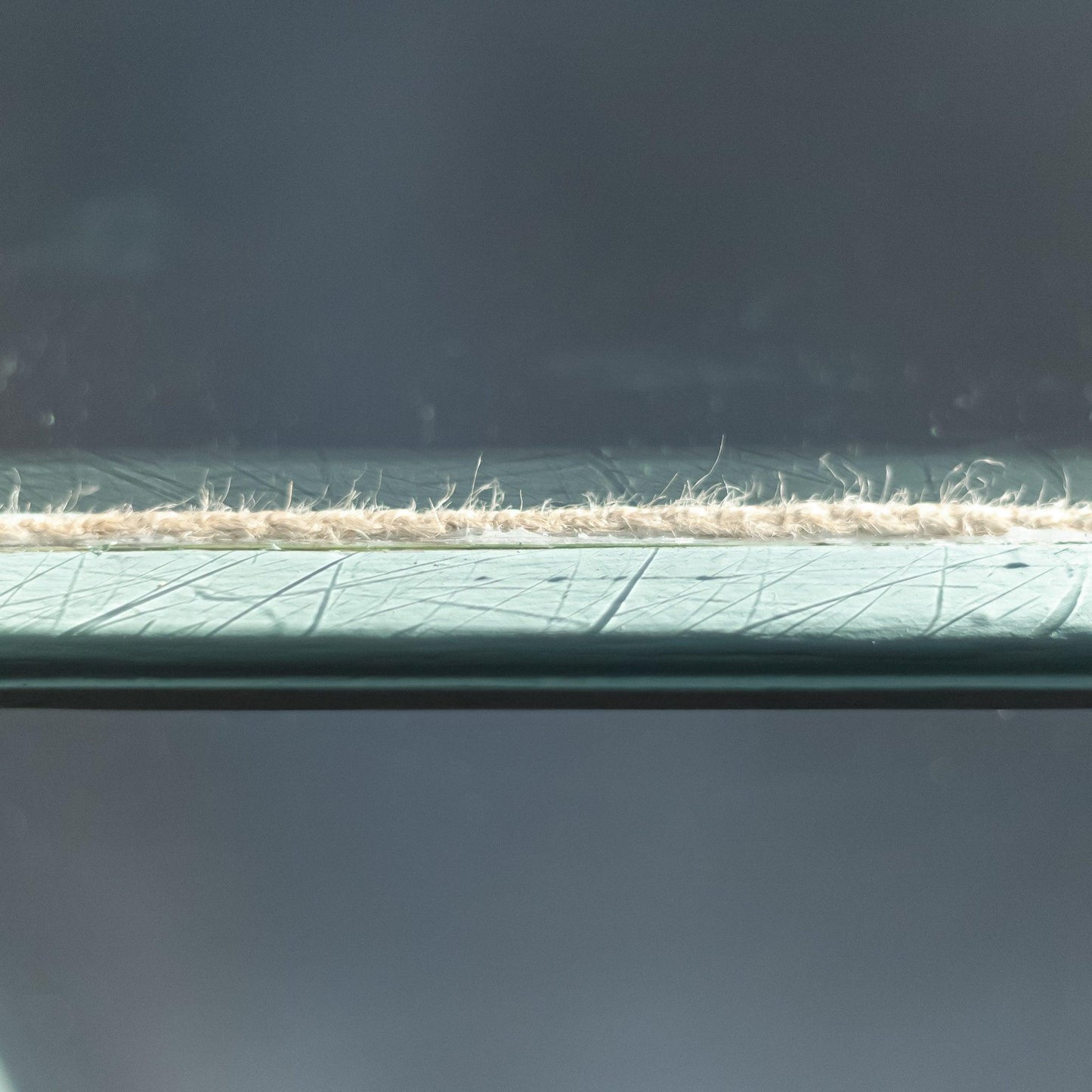 Детайл на автентично лято стъкло с фасети (Close-up of Authentic Poured Glass Panes) – Ръчна изработка – Glass Detail