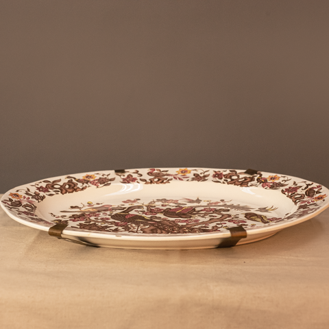 Декоративна керамична чиния за маса (Decorative Oval Ceramic Dish for Coffee Table) – Рустикална елегантност – Lifestyle View