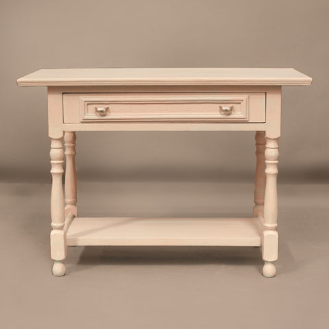 Декоративна масичка за детска или момичешка стая (Decorative Table for Nursery or Girl's Room) – My Dutch House Selection – Full Frontal