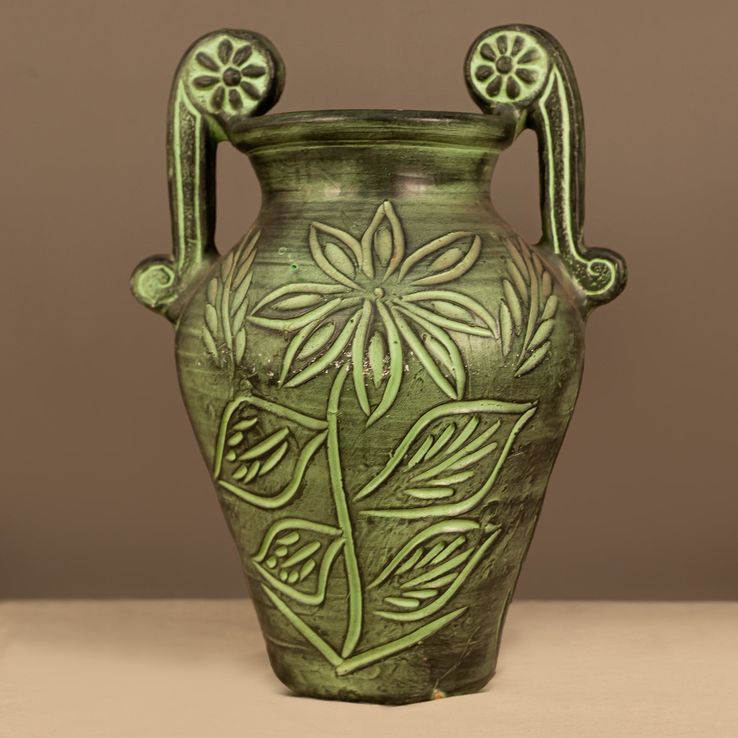 Винтидж делва Forest Glade за бохо декор (Forest Glade Vintage Jar for Boho Decor) – Преливаща зелена глазура – Full Product View
