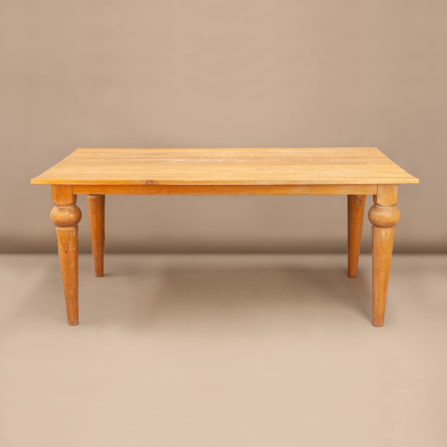 OAK DINING TABLE