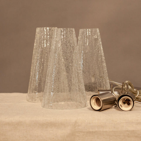 Детайл на стъклен абажур с органични ръбове (Organic Edge Glass Shade Detail) – Ръчно разтопено напукано стъкло – Technical View