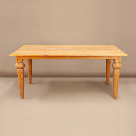 Масивна дъбова маса с ръчно резбовани крака (Solid Oak Table with Hand-carved Legs) – Произведена в Нидерландия – Front View
