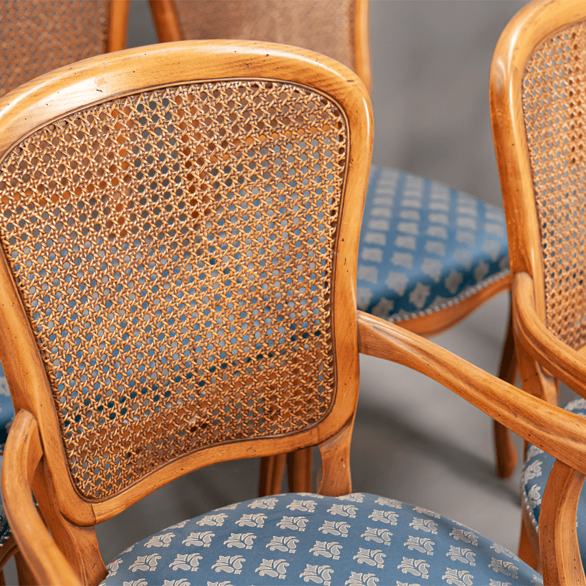 Детайл на автентична плетена облегалка тип Cane Back (Detail of Traditional French Cane Backrest) – Ръчна изработка – Close-up